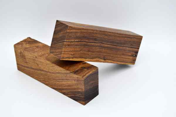 Griffmaterial02 Griffmaterial handgeschmiedetes Damastmesser