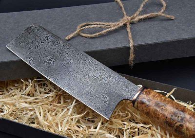 Dies ist ein Foto eines handgemachten Küchenbeils der Messerschmiede Jettenbach.